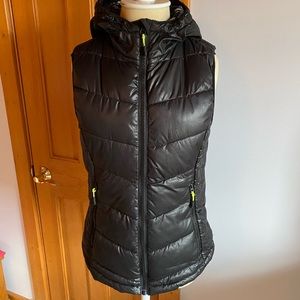 H&M sport vest with hood